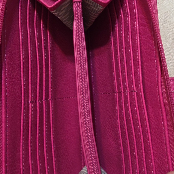 Vibrant Cherry Crossbody Bag - Picture 4 of 6